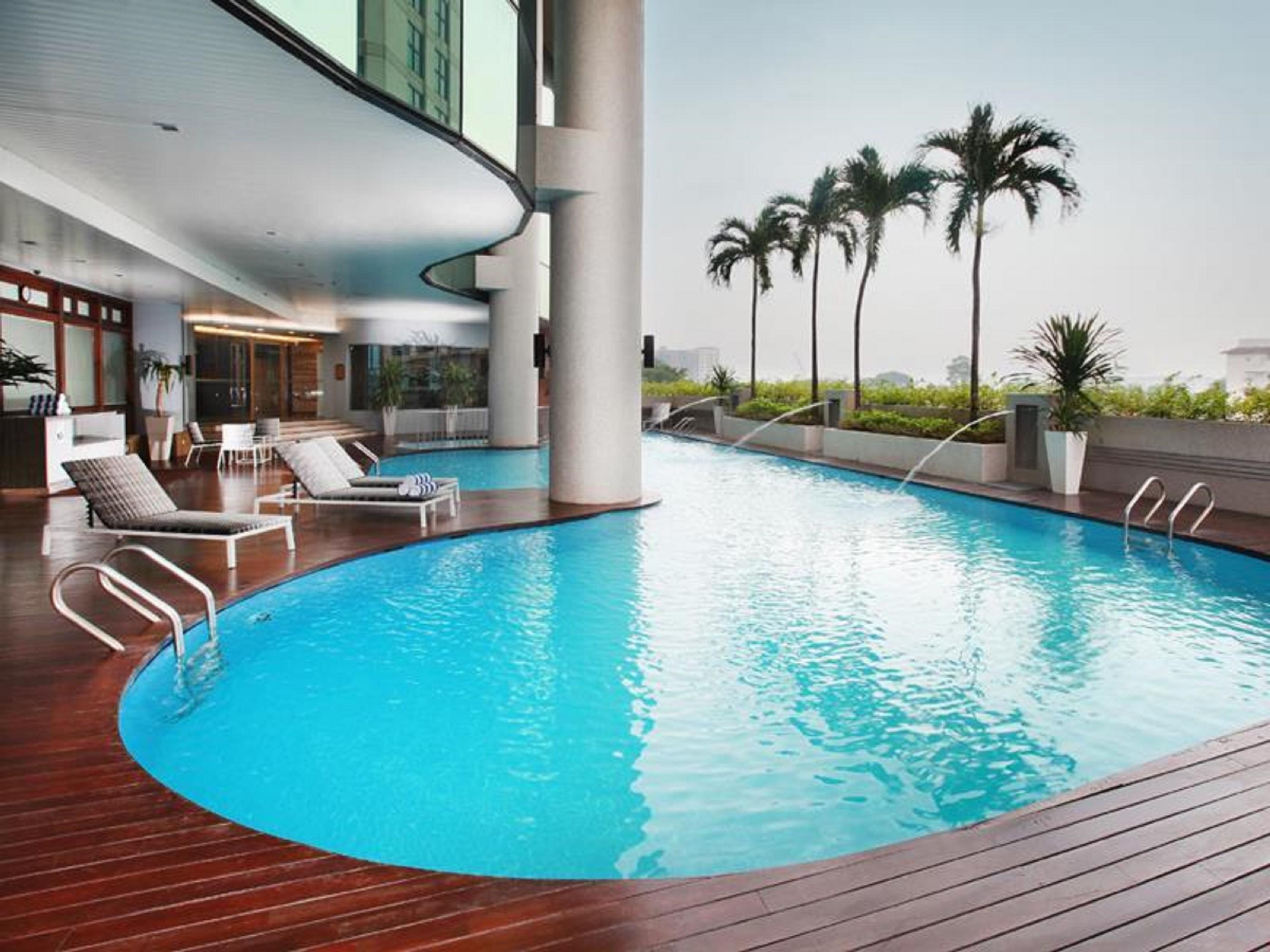 Dorsett Kuala Lumpur Hotel Eksteriør billede The swimming pool at the 39th floor