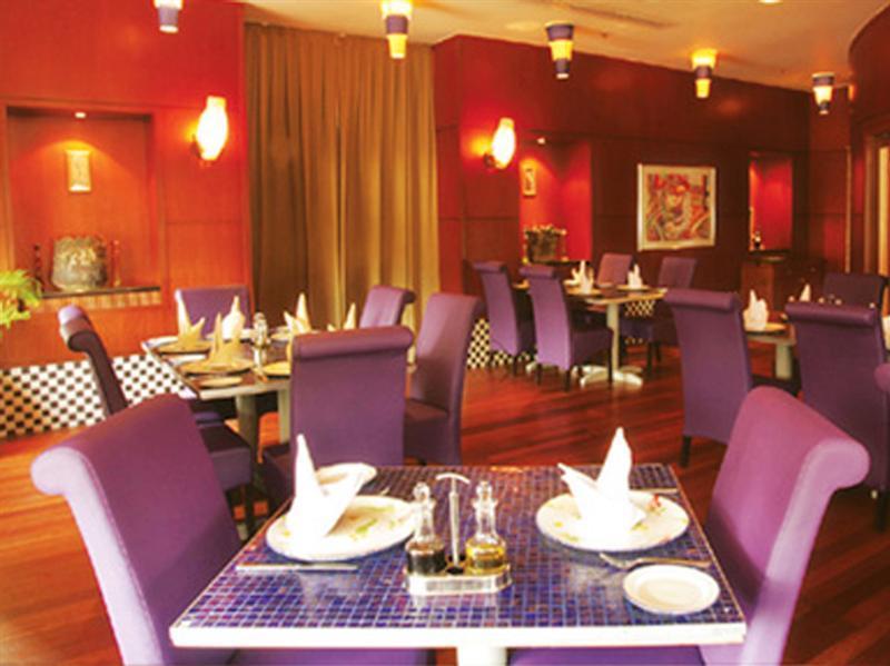 Dorsett Kuala Lumpur Hotel Eksteriør billede The restaurant