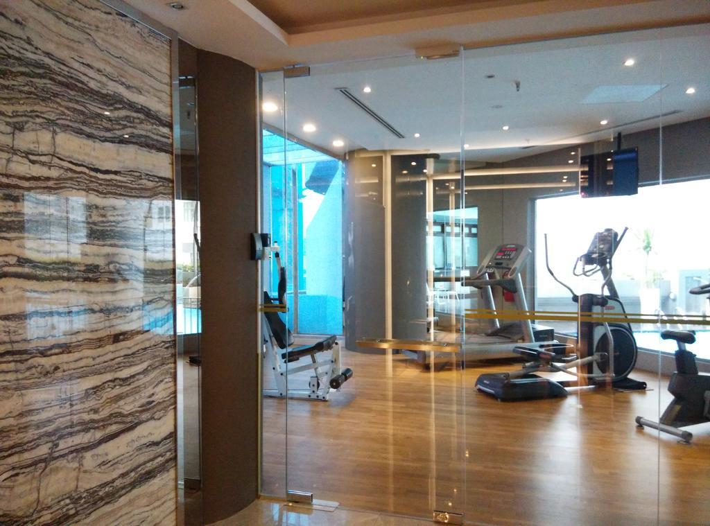 Dorsett Kuala Lumpur Hotel Eksteriør billede The gym at the 101 Tower