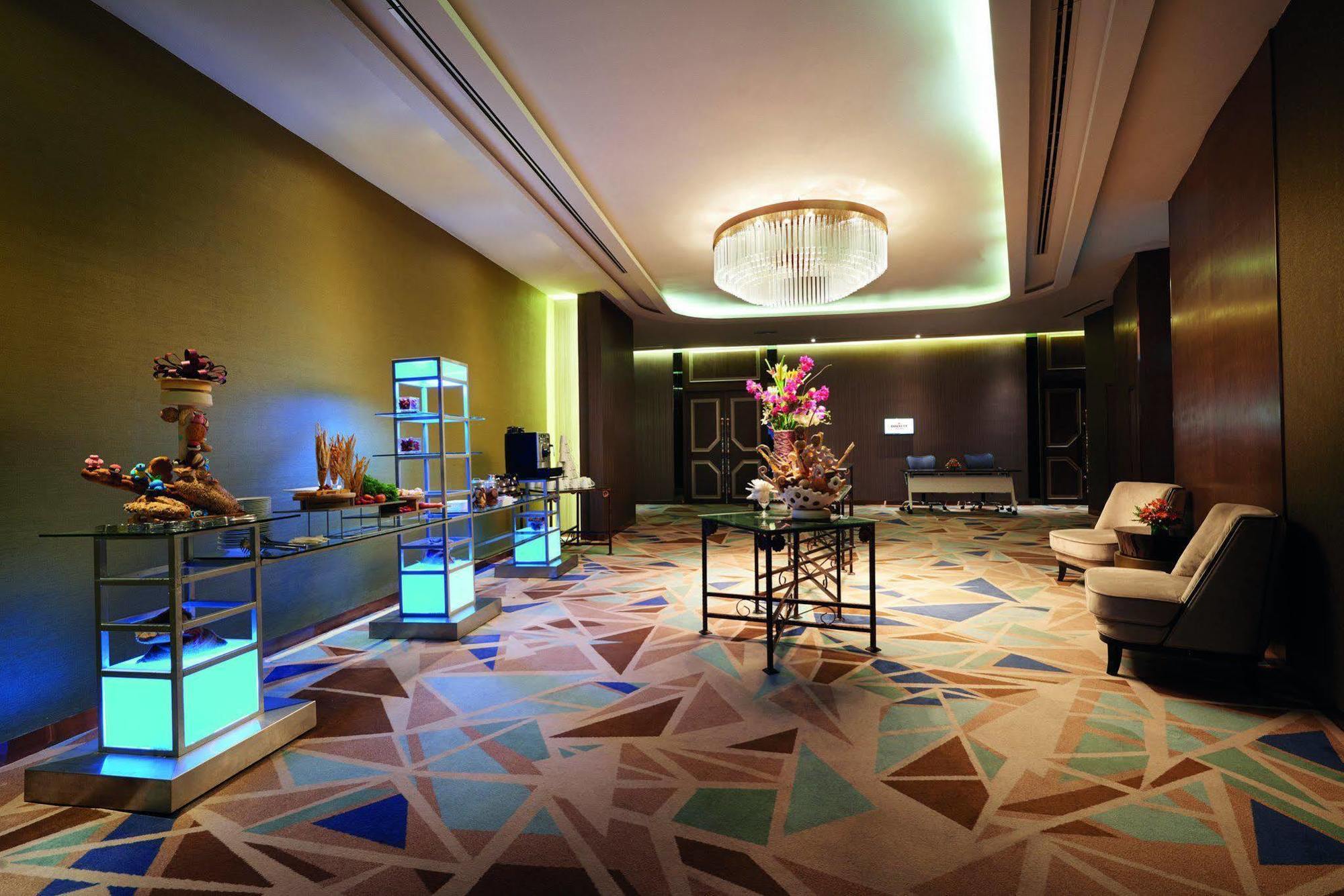 Dorsett Kuala Lumpur Hotel Eksteriør billede The lobby of the hotel