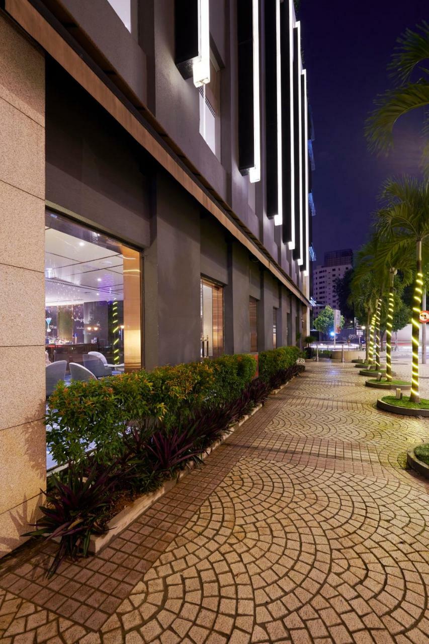 Dorsett Kuala Lumpur Hotel Eksteriør billede The hotel's facade