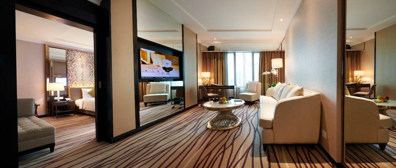 Dorsett Kuala Lumpur Hotel Eksteriør billede A suite at the hotel